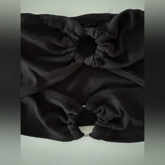 SHEIN MOOSTA O-RING LINKED CUT OUT TUBE TOP BLACK SIZE SMALL - Picture 6 of 8